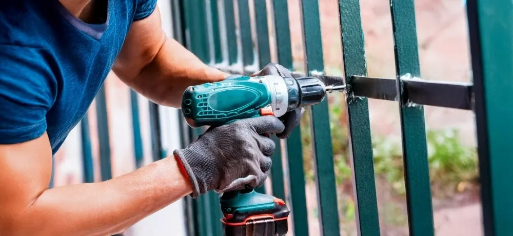 Como usar parafusadeira: passo a passo, dicas e cuidados