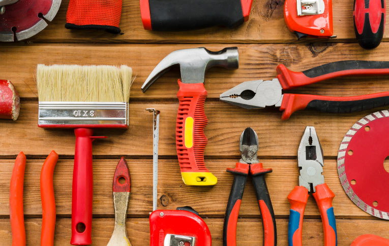 Itens manuais: ferramentas essenciais para ter em casa