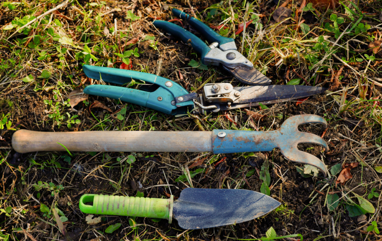 exemplo de ferramentas para você saber como afiar ferramentas para jardim