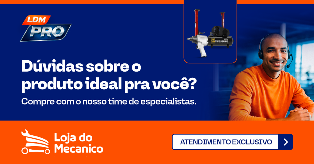 Especialista do Televendas Loja do Mecânico LDM PRO da Loja do Mecânico ajudando cliente a escolher ferramentas profissionais e máquinas industriais.